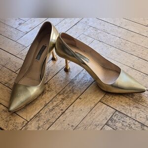 Prada gold metallic pumps metal heel 38, US 8
